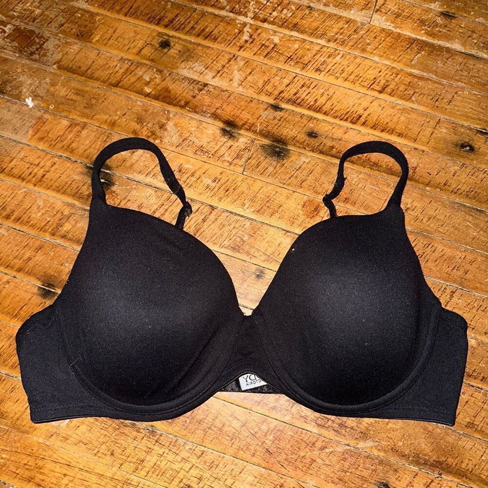 Victoria’s Secret Body soft black comfortable 38C bra